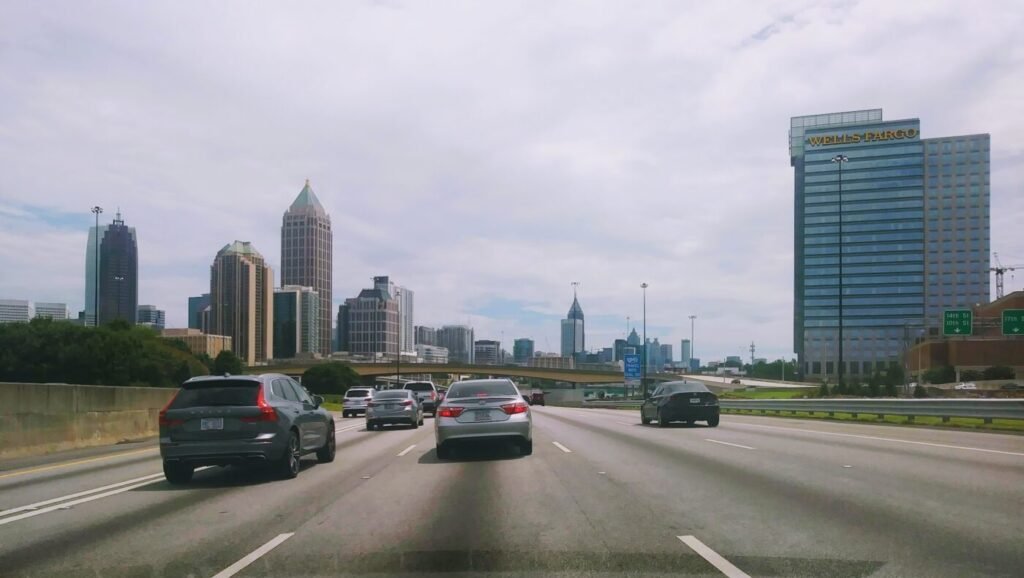 commute from suburbs to atlanta
