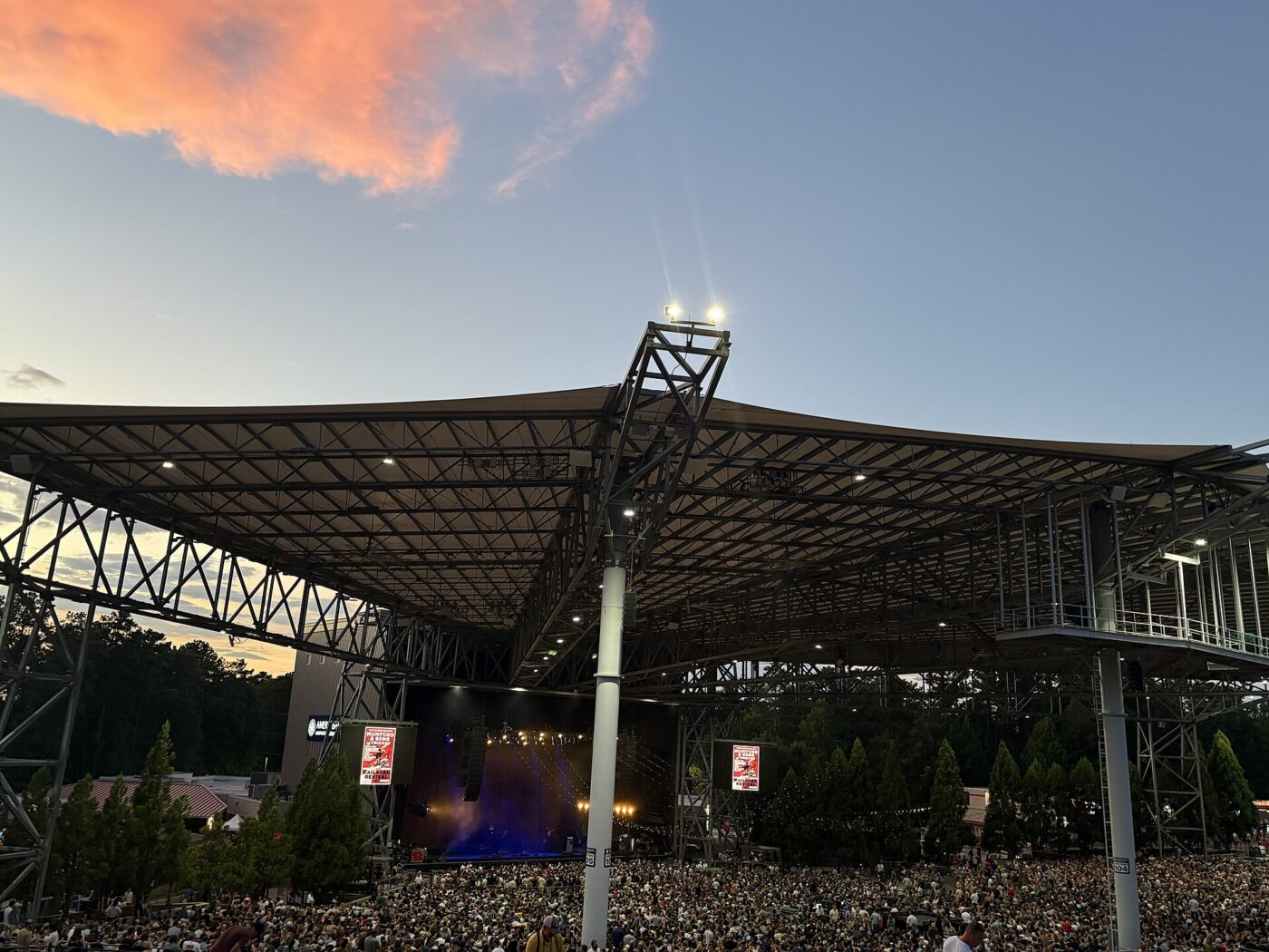 Where to Stay for an Ameris Bank Amphitheatre Night in Alpharetta