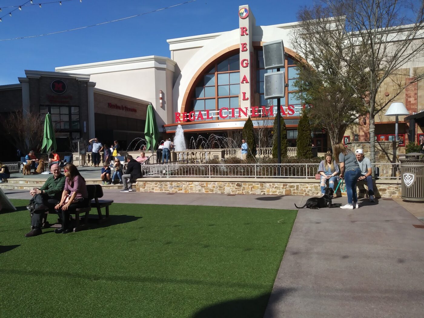 An Unnamed Avalon Restaurant Is Listed for Sale