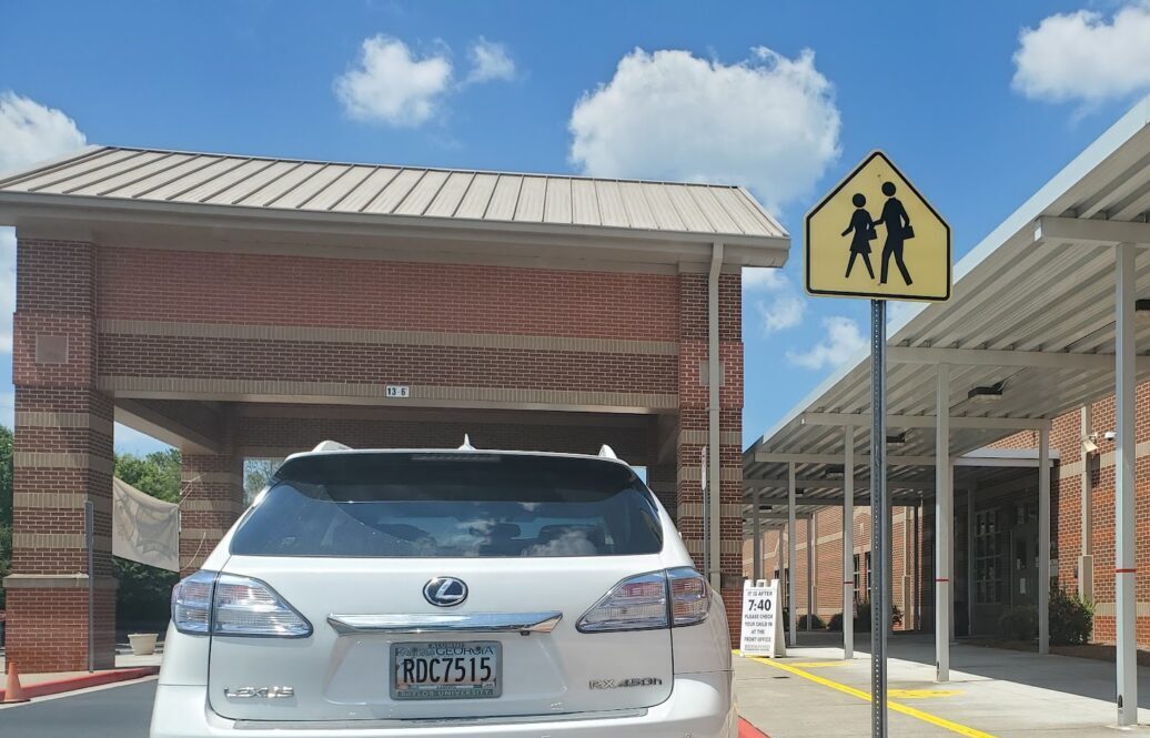 Photo of school drop-off area outside a North Atlanta public elementary school