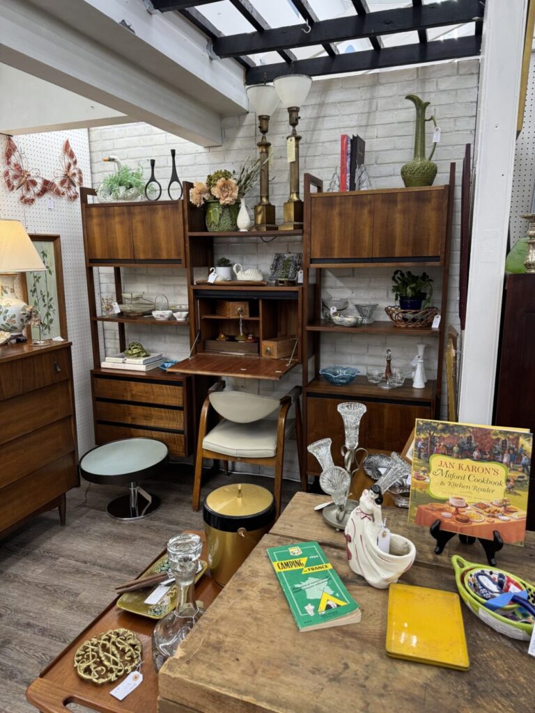 Queen of Hearts Antiques & Interiors 