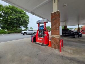 The $4 Labor Day: Why Sun Belt Families Are Feeling the Gas-Price Surge So Differently